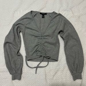 Forever21 cropped grey long sleeve shirt size small